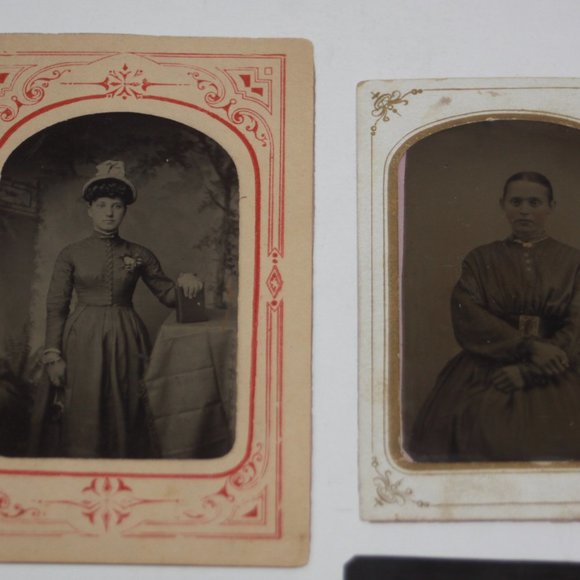 Antique Victorian 1800s Era Tintype Tin Type Photograph Photos WOMEN - Lot of 6 - Picture 2 of 5